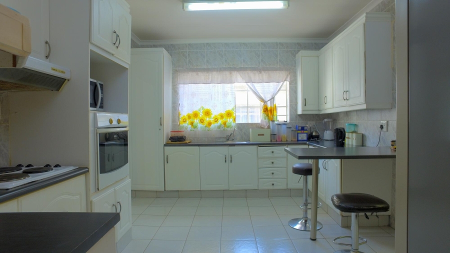 3 Bedroom Property for Sale in Safari Gardens North West